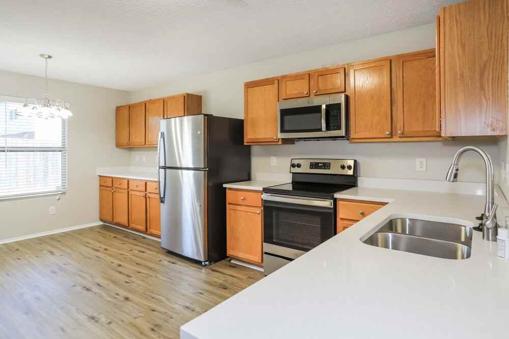 5209 Royal Burgess Dr - Photo 7 of 16