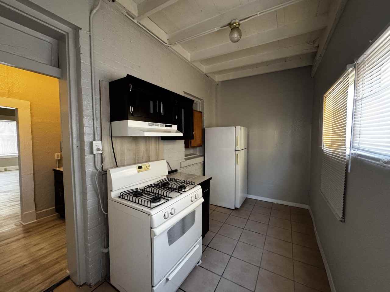 105 Tays St #3 - Photo 3 of 7