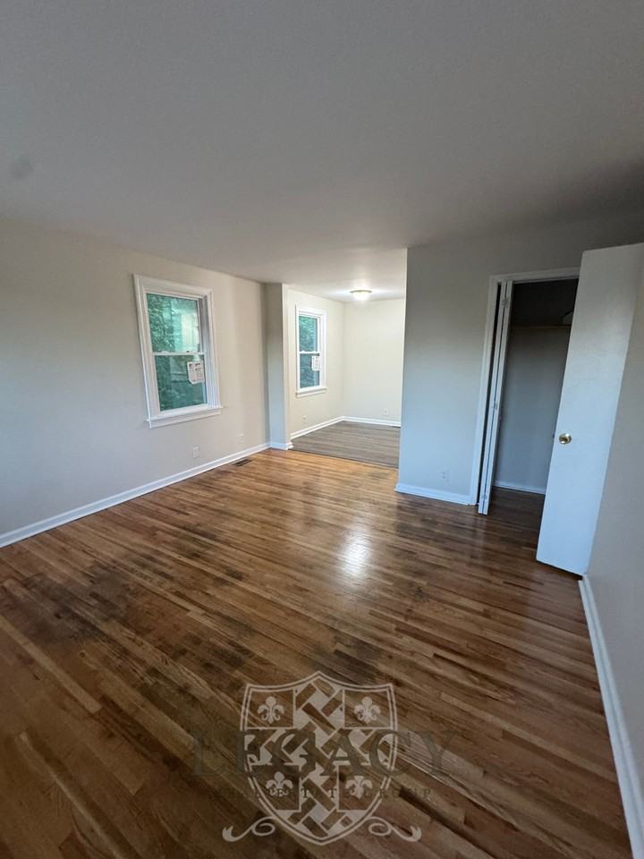2316 Woodridge Dr #1 - Photo 6 of 14