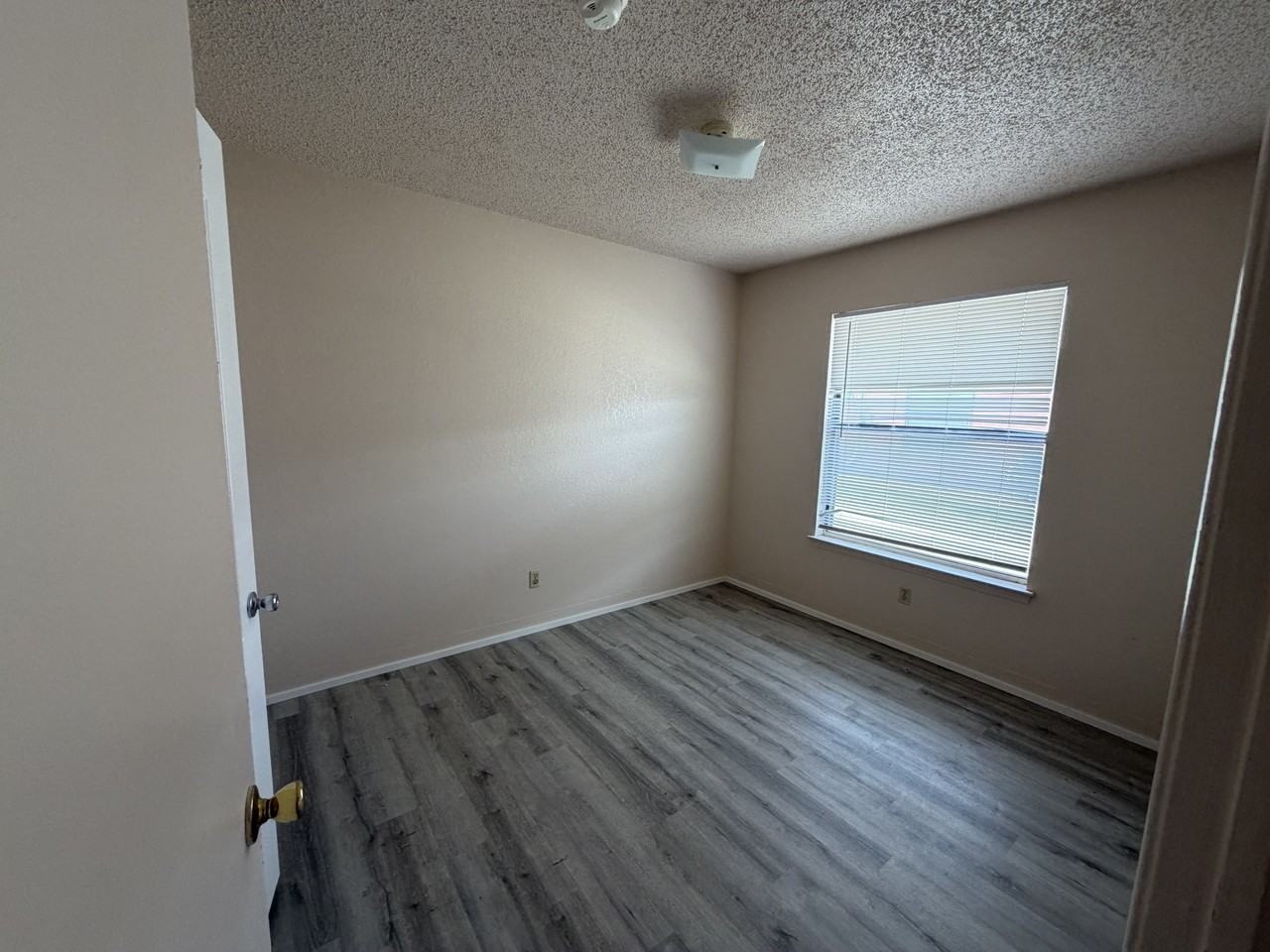 13340 Horizon Blvd #3 - Photo 2 of 6