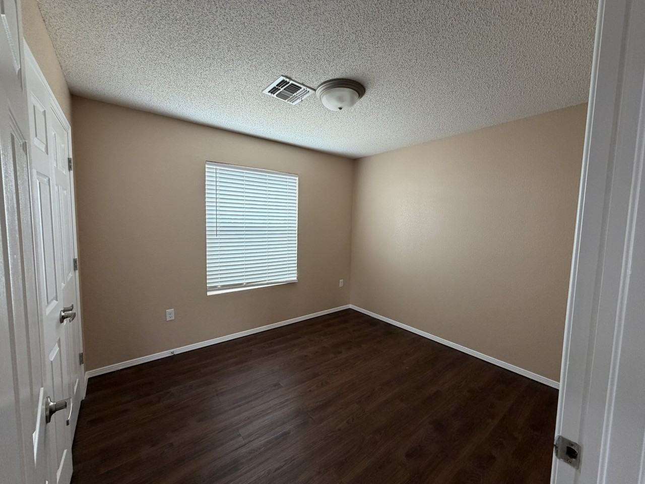 9811 Socorro Rd #3 - Photo 3 of 9
