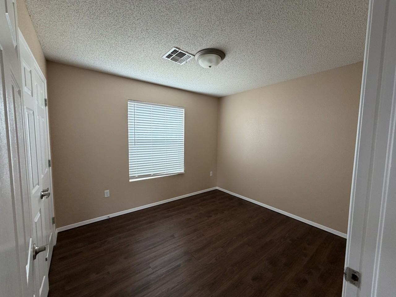9811 Socorro Rd #3 - Photo 4 of 9