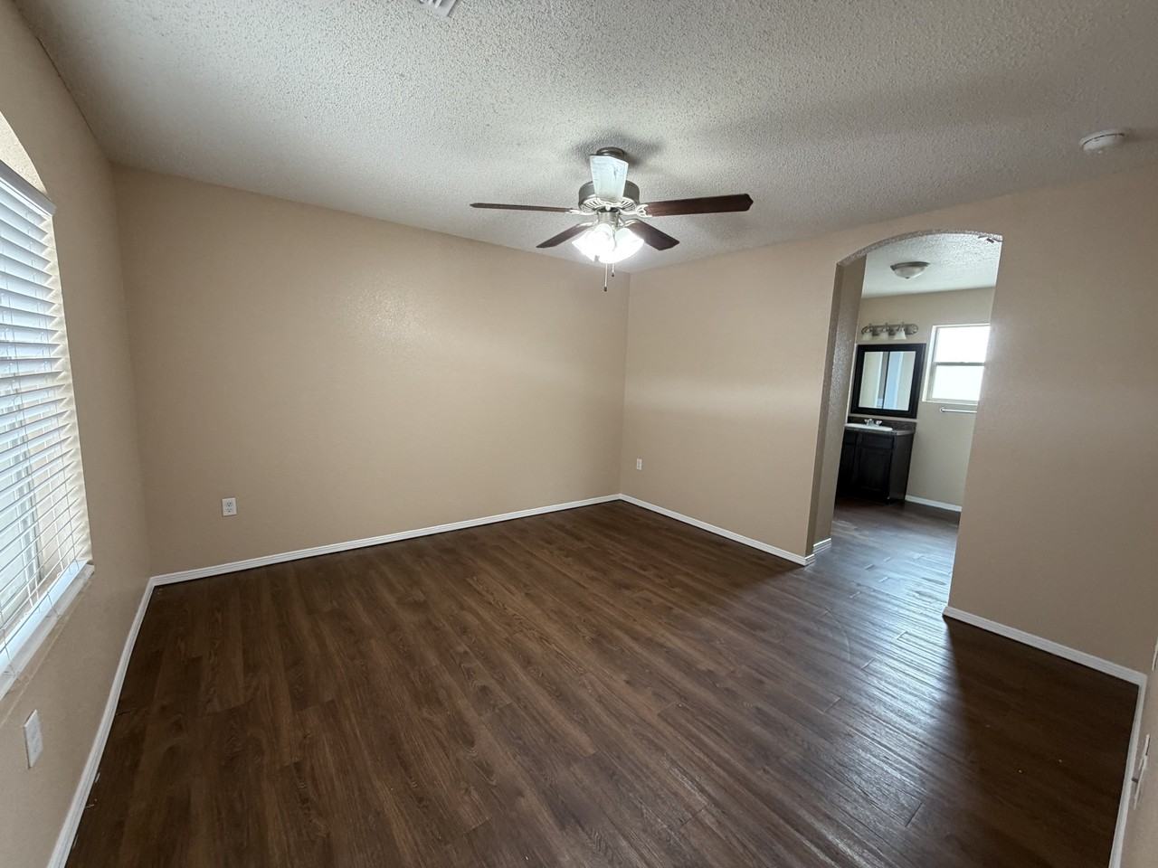 9811 Socorro Rd #3 - Photo 6 of 9