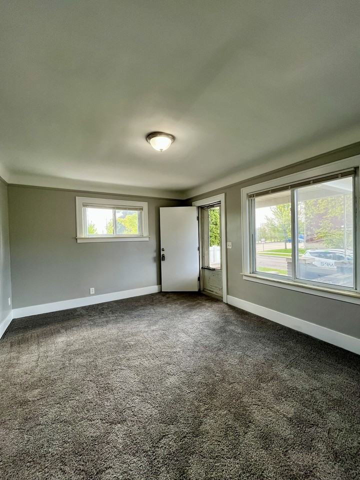 160LABADIE 1st St #1 - Photo 3 of 22