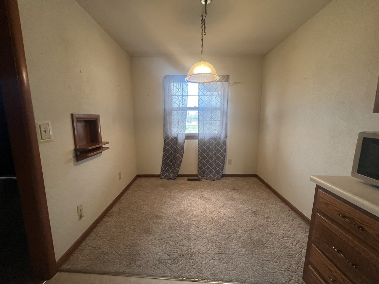 116 N 3rd St #1 - Photo 5 of 10