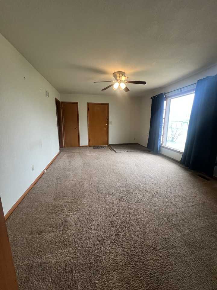 116 N 3rd St #1 - Photo 6 of 10