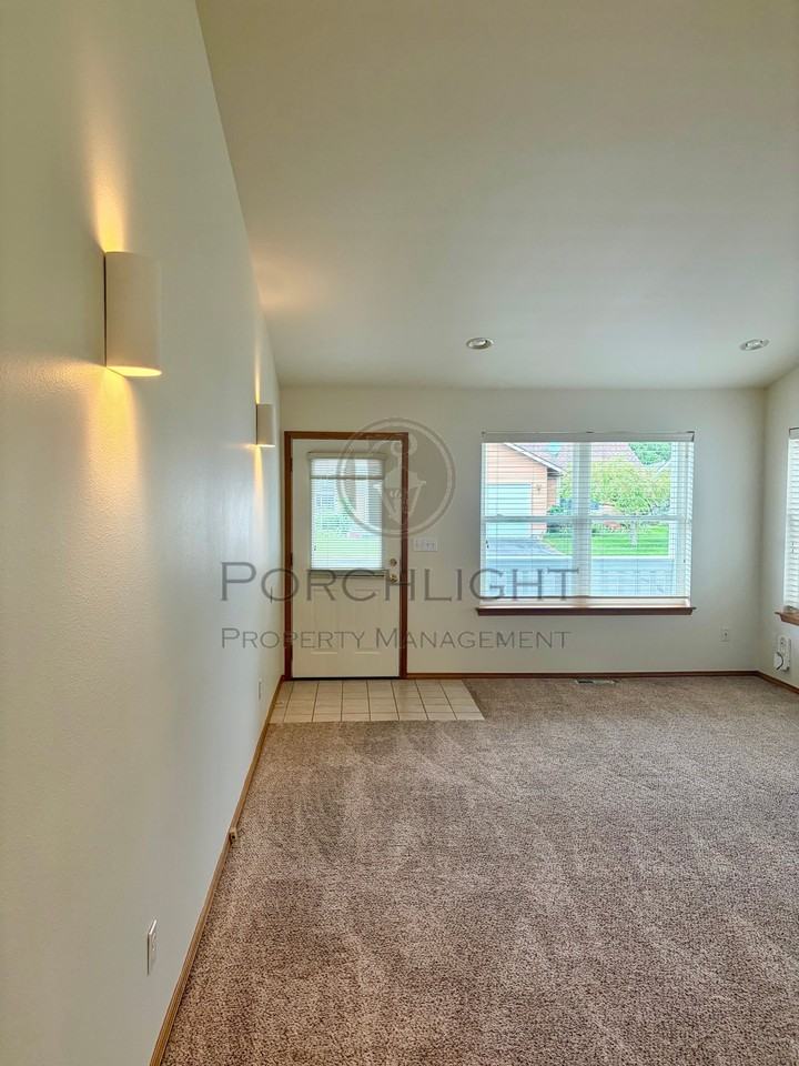 1900 Buttercup Dr #1 - Photo 5 of 12