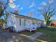 906 Paoli St #B - Photo 1 of 1