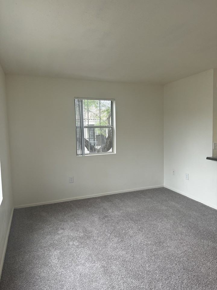 9777 N. Thornydale Road3204 #3204 - Photo 6 of 32