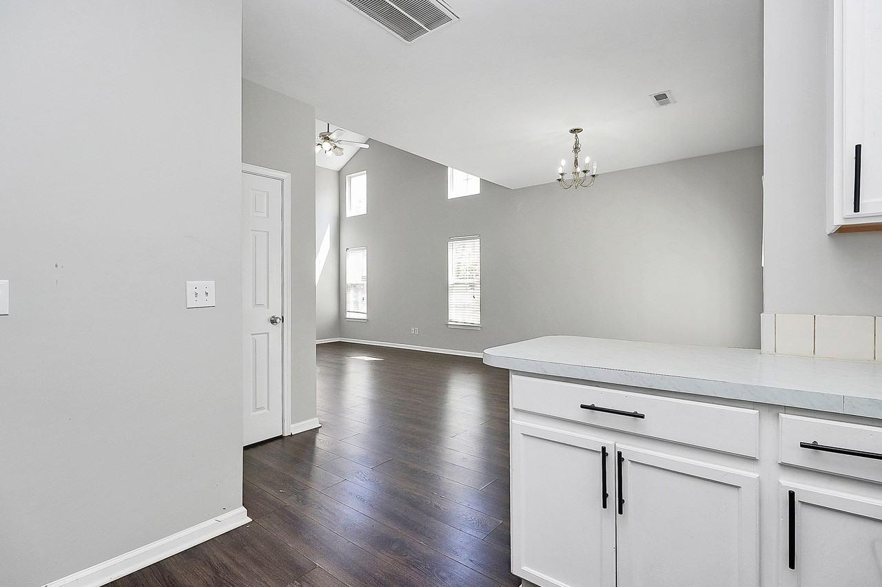 3731 Bullard St #1 - Photo 7 of 25