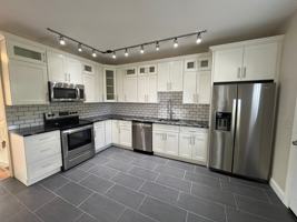 featured image of 211 Amber St #2
