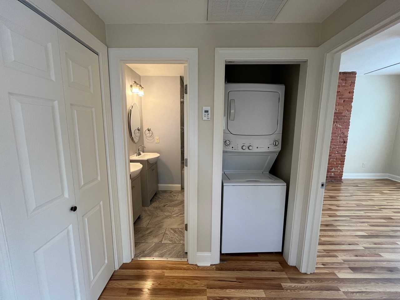 211 Amber St #2 - Photo 6 of 34