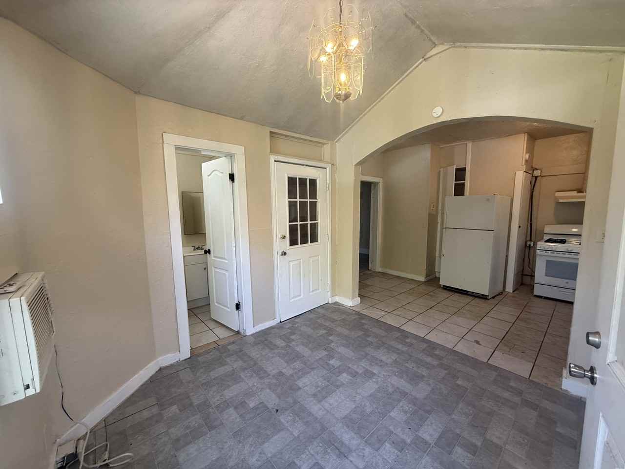 507 Cantrell Dr #B - Photo 3 of 11