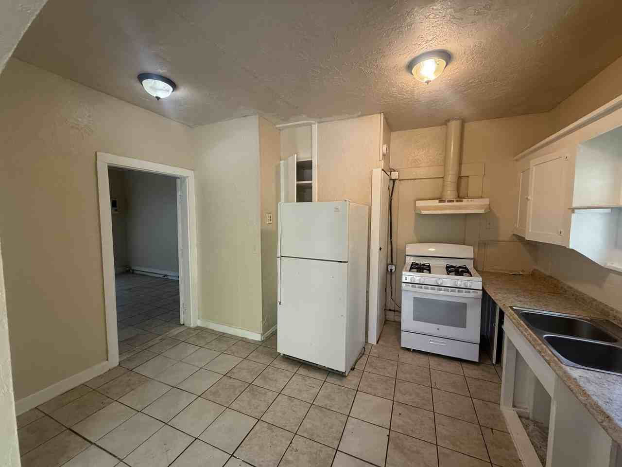 507 Cantrell Dr #B - Photo 4 of 11