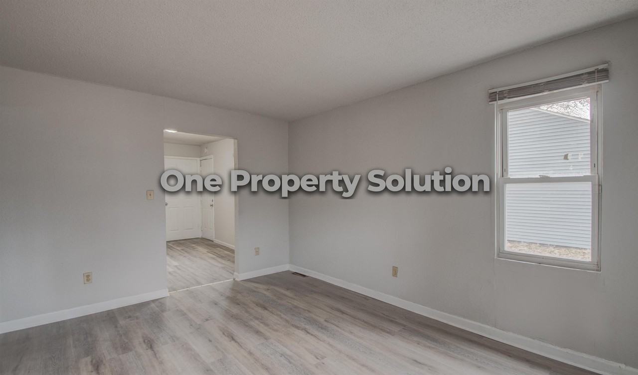3942 Lincoln St #1 - Photo 5 of 23
