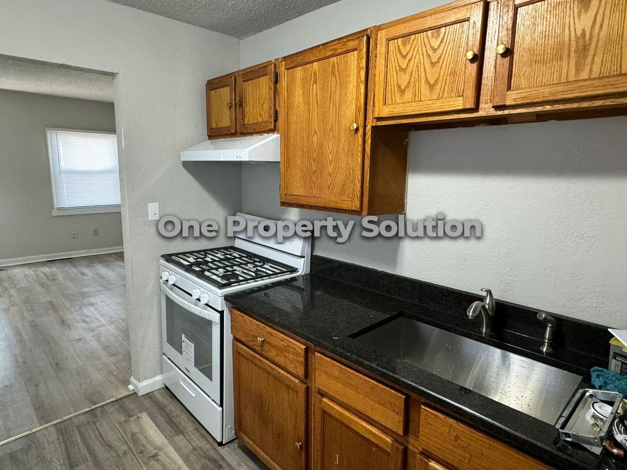 3942 Lincoln St #1 - Photo 6 of 23
