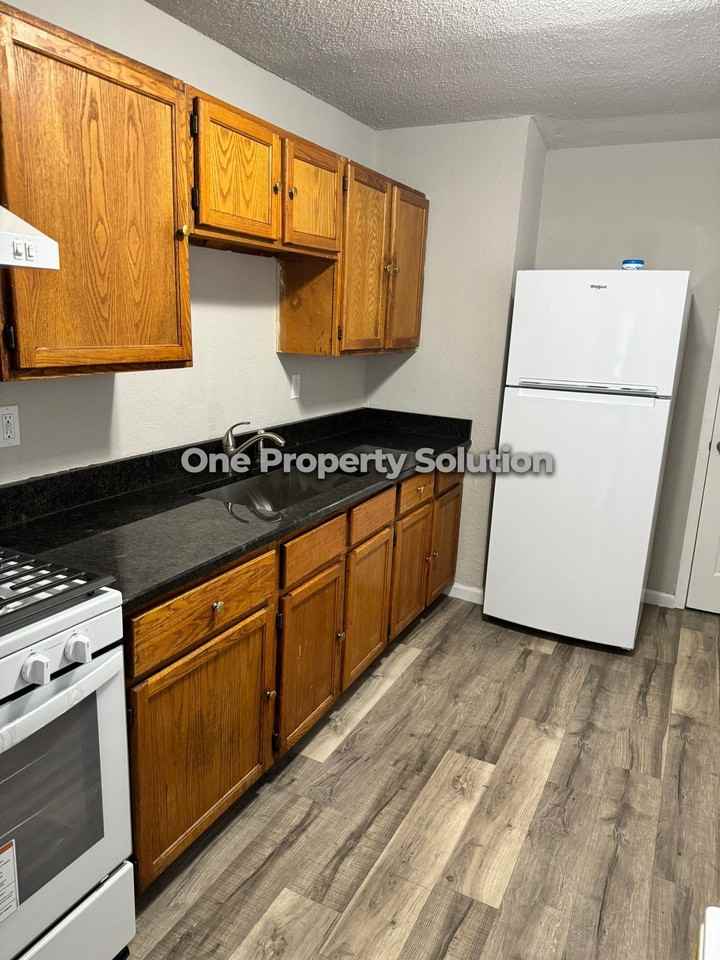 3942 Lincoln St #1 - Photo 7 of 23