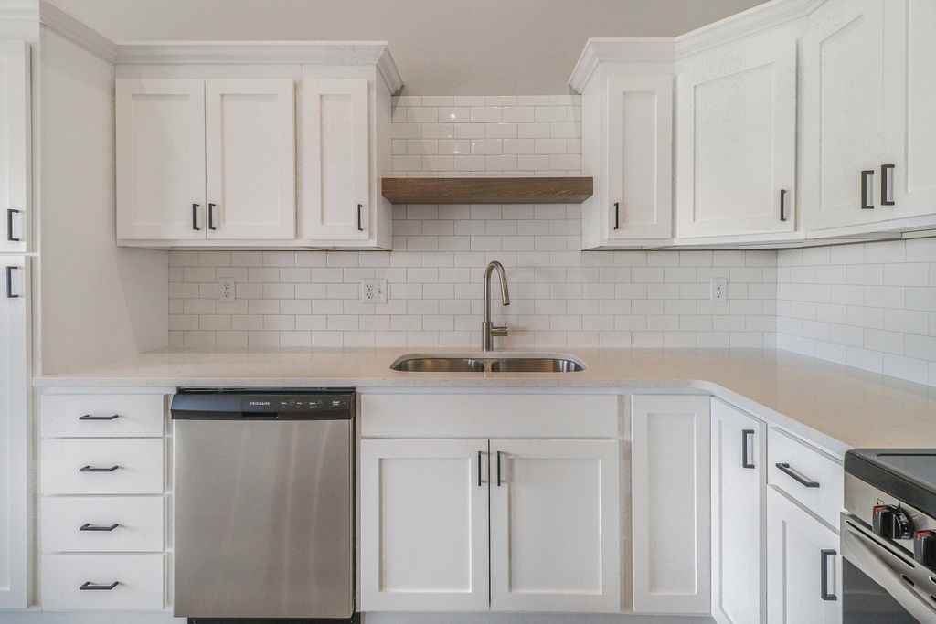 6177 24th St S #1 - Photo 4 of 15