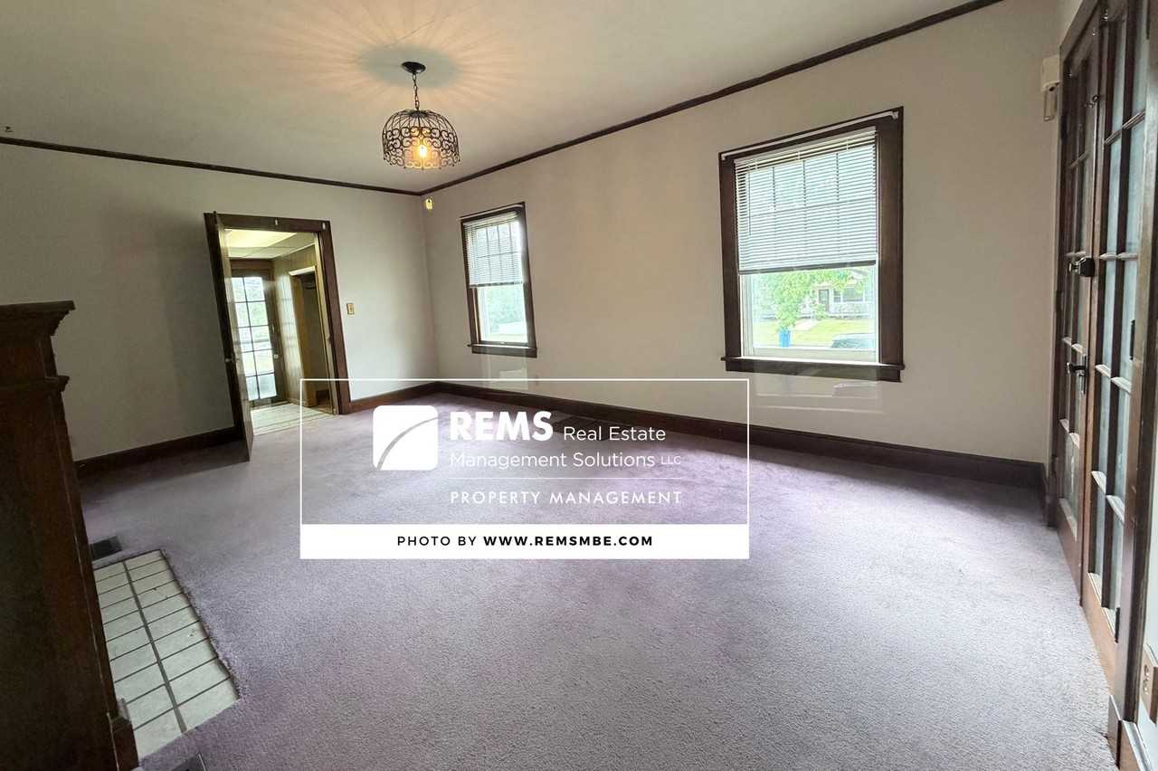 1010 1010 - 1016 Vine Street - Photo 3 of 12