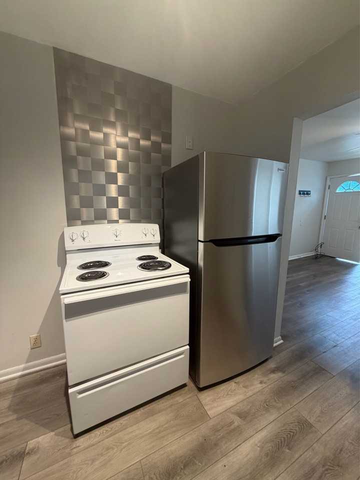 2114 Ferrol St #2-2112 - Photo 4 of 12
