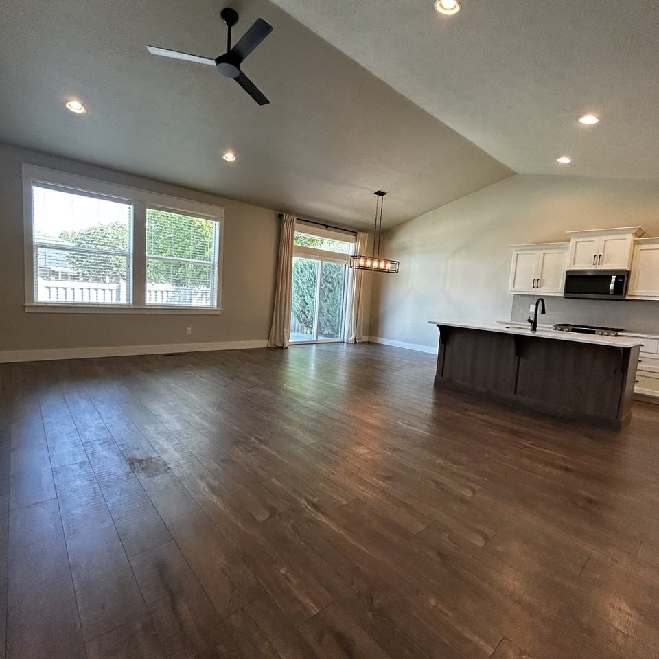 3440 E Girdner Dr #1 - Photo 5 of 19