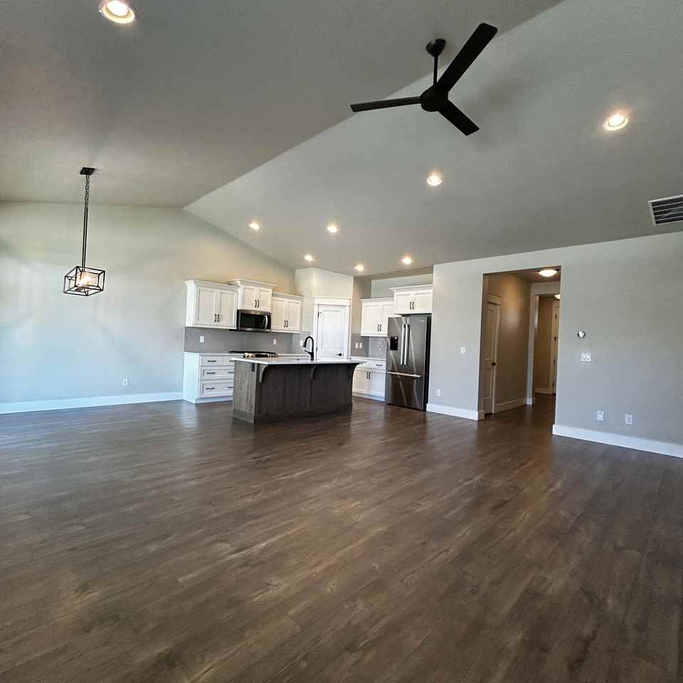 3440 E Girdner Dr #1 - Photo 6 of 19