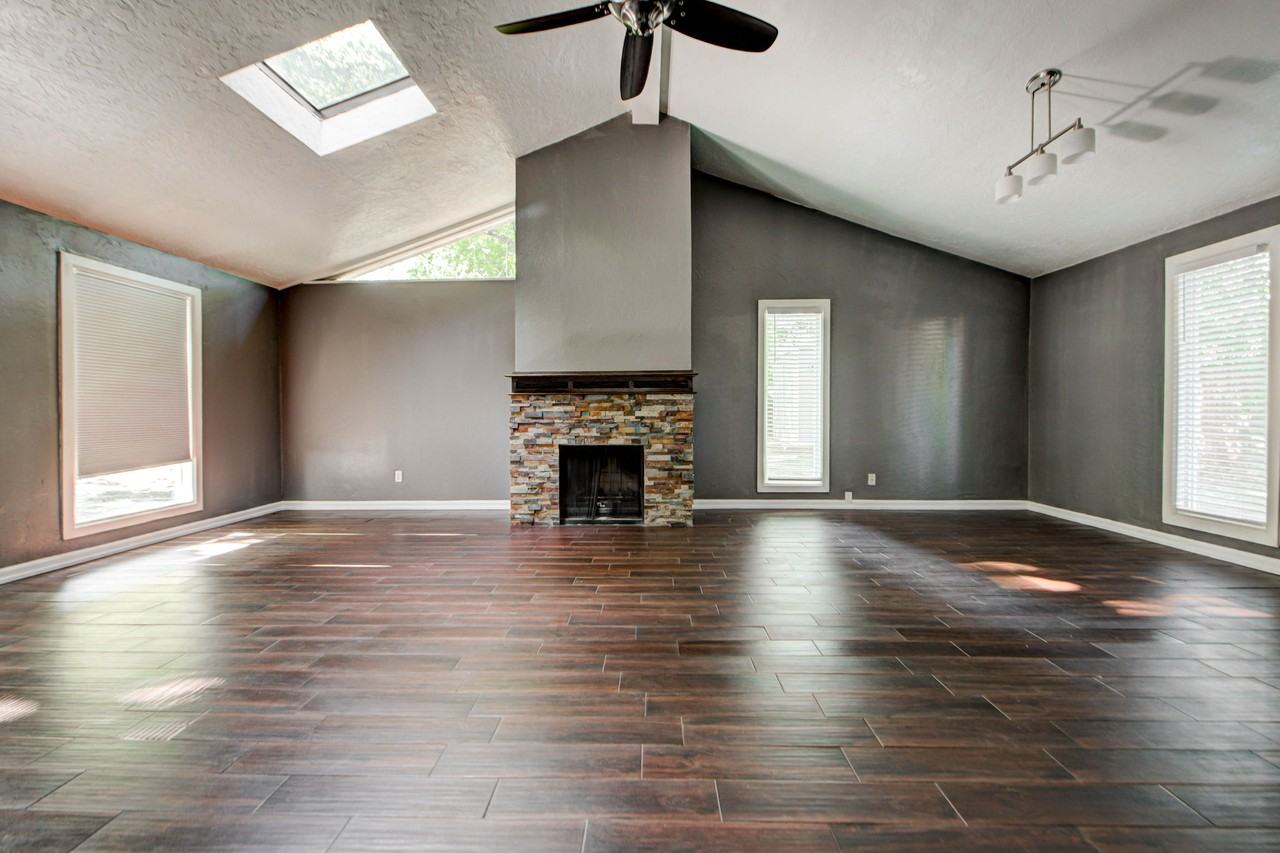 1222 Camden Way #1 - Photo 3 of 10