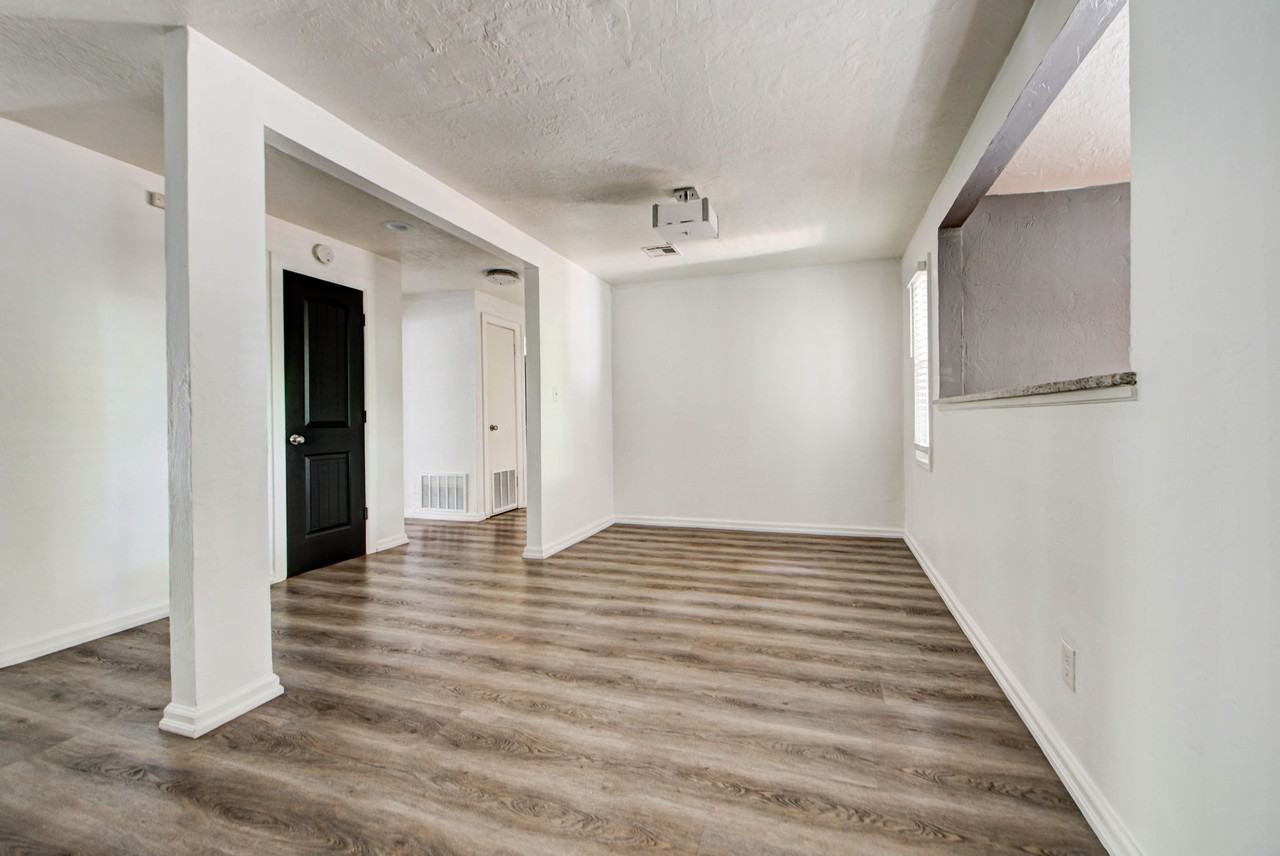 1222 Camden Way #1 - Photo 4 of 10