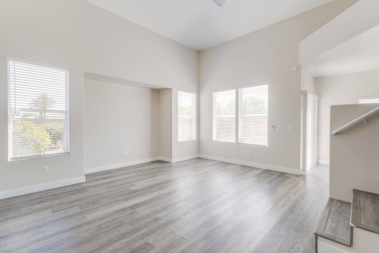 656 Chase Tree St - Photo 3 of 31