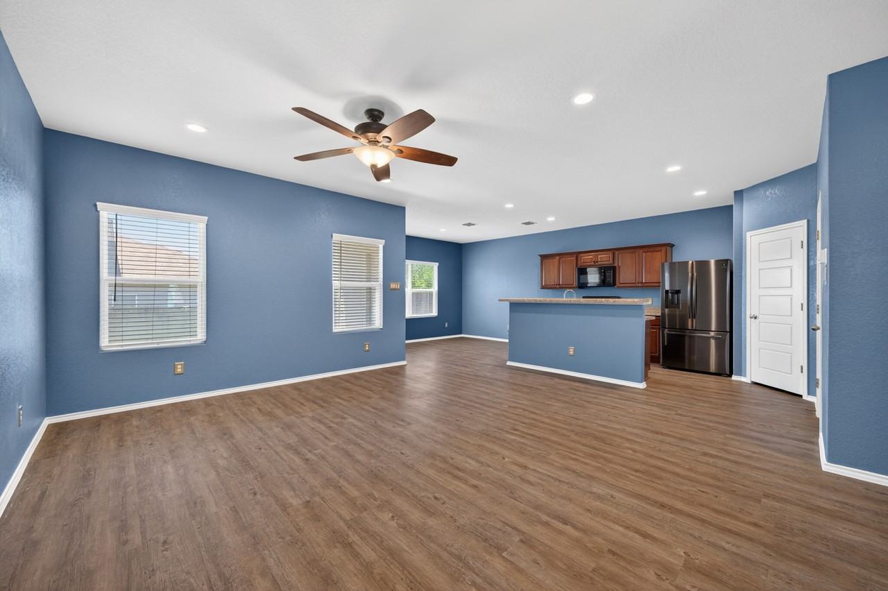 12906 Olson Pt #1 - Photo 3 of 26