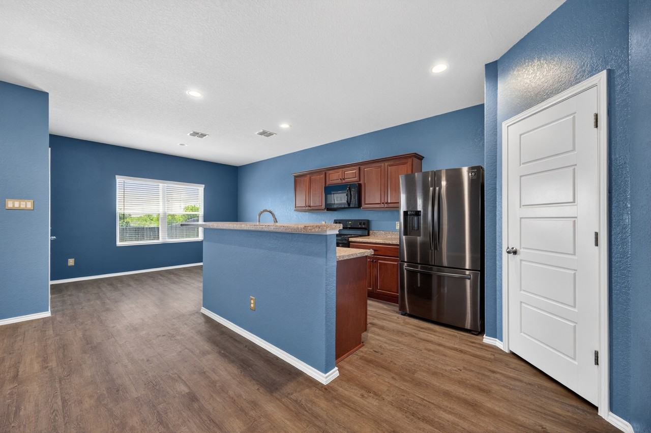 12906 Olson Pt #1 - Photo 7 of 26