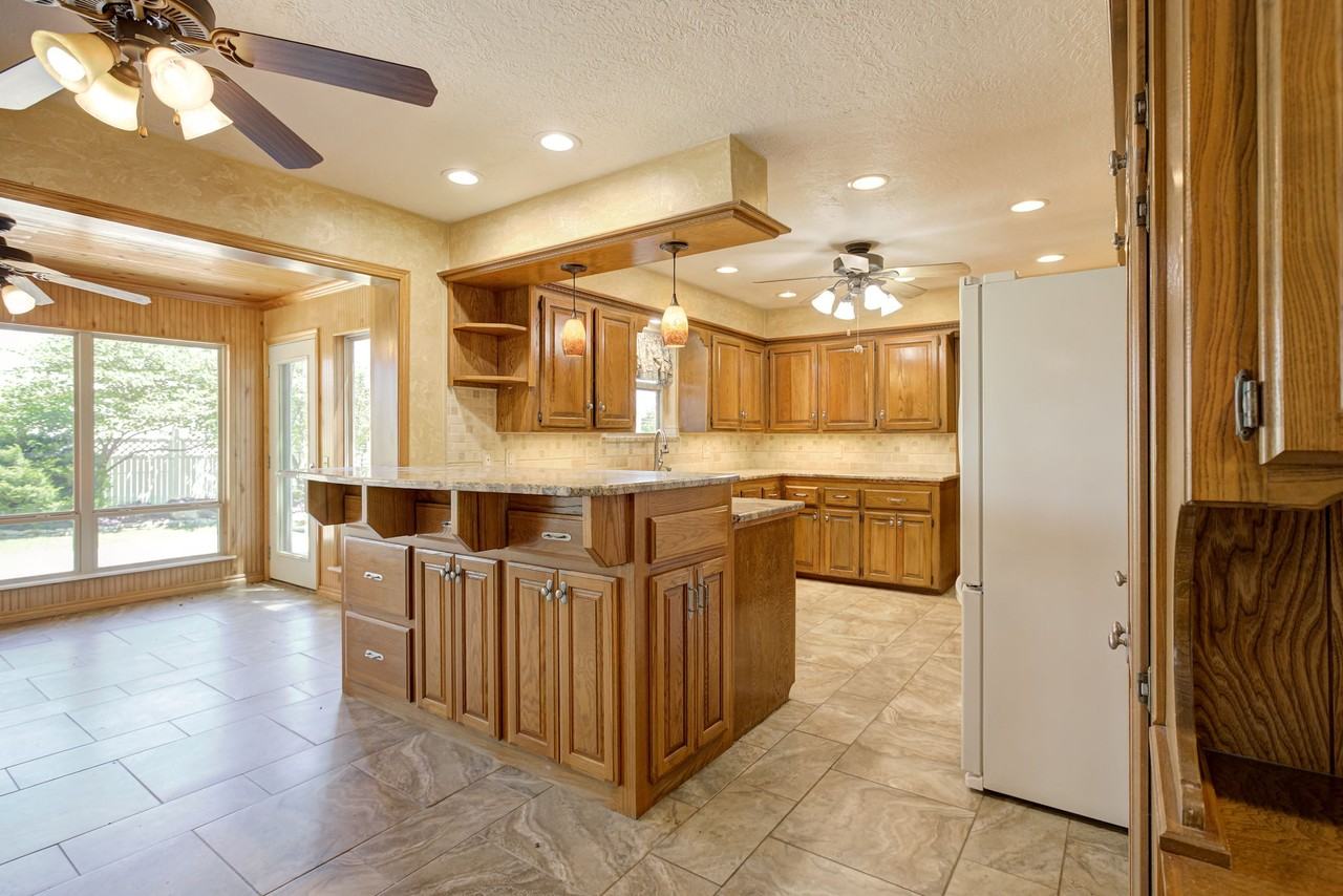 1501 E Cedar Lane Rd #1 - Photo 7 of 28