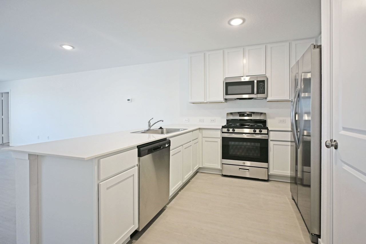 2407 Shady Grv #1 - Photo 2 of 38
