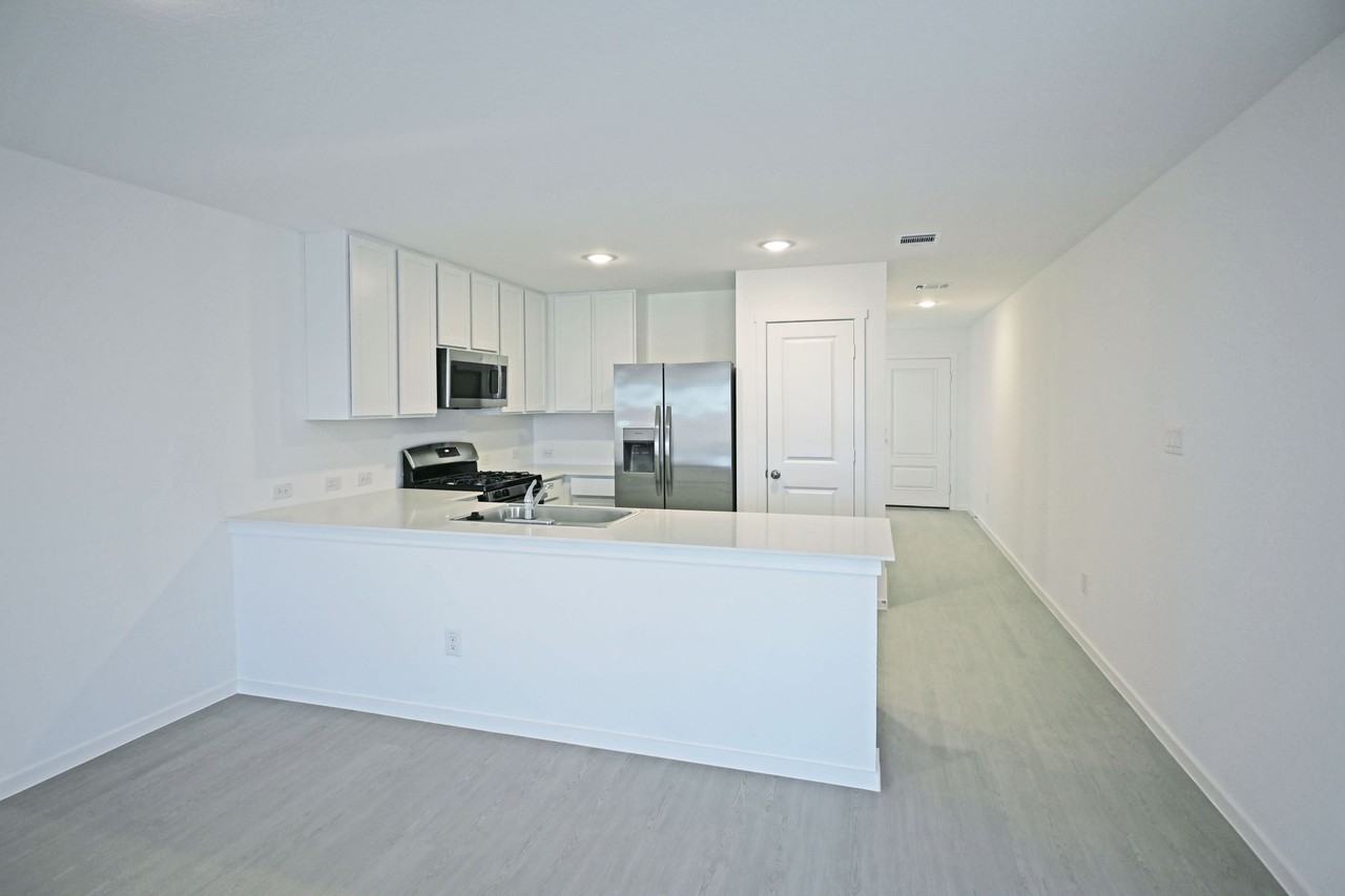 2407 Shady Grv #1 - Photo 3 of 38