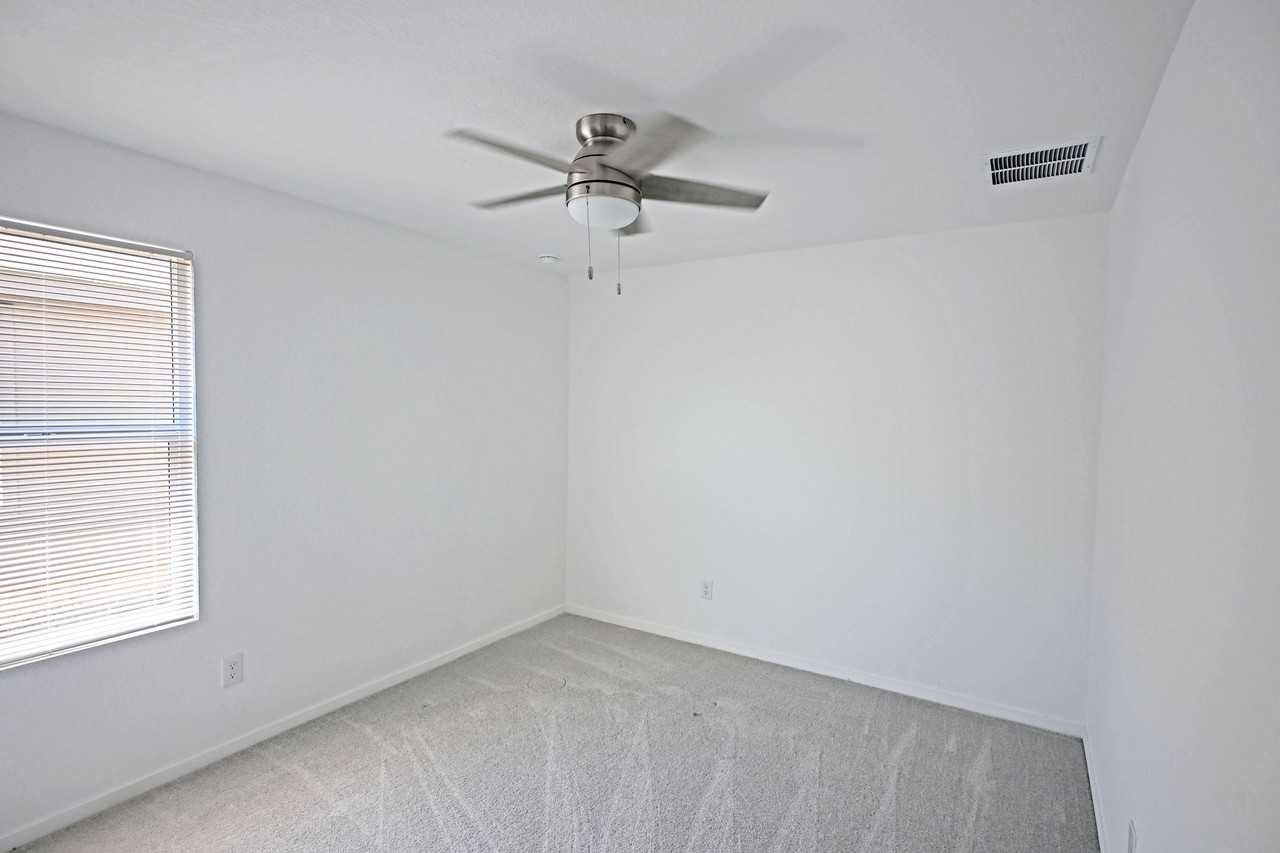 2407 Shady Grv #1 - Photo 4 of 38