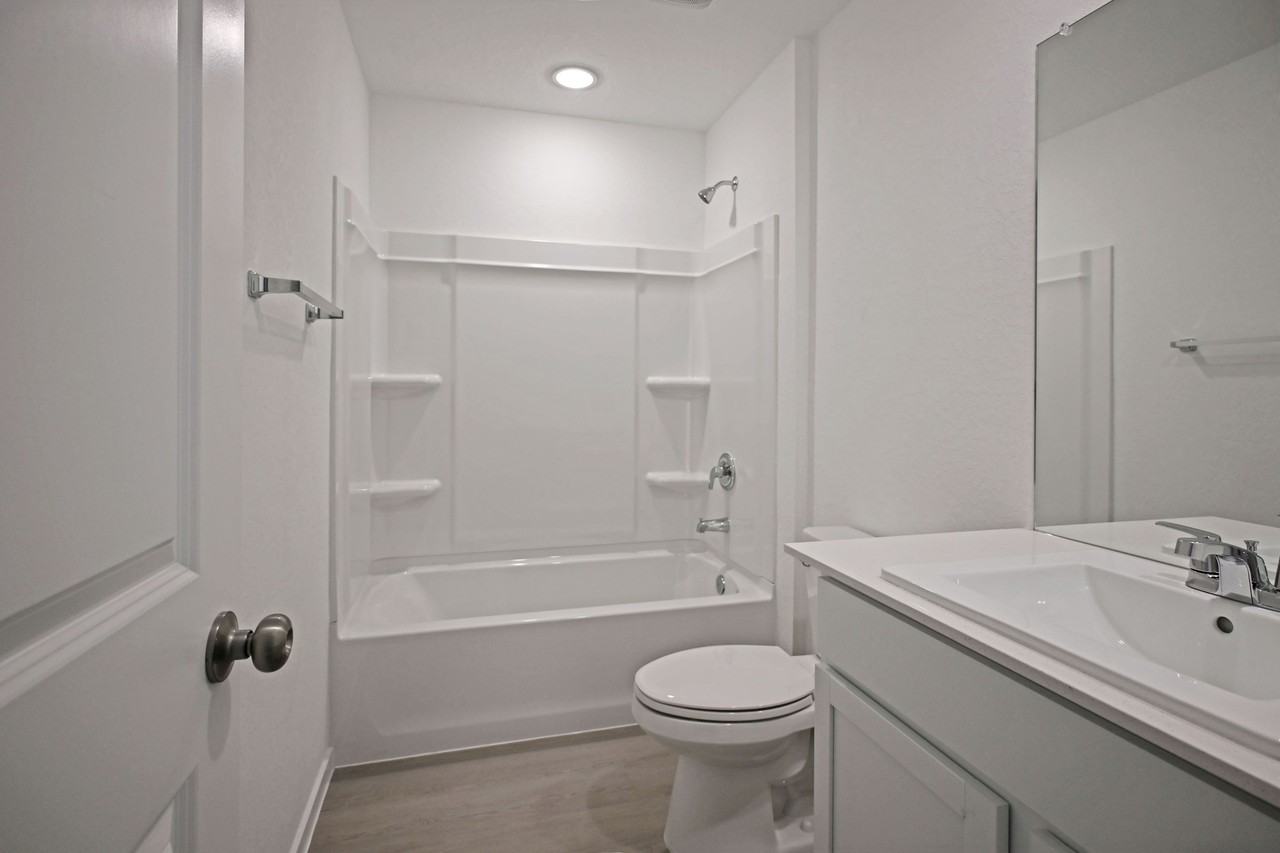 2407 Shady Grv #1 - Photo 6 of 38