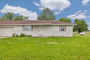 featured image of 1976 W Grapevine Dr