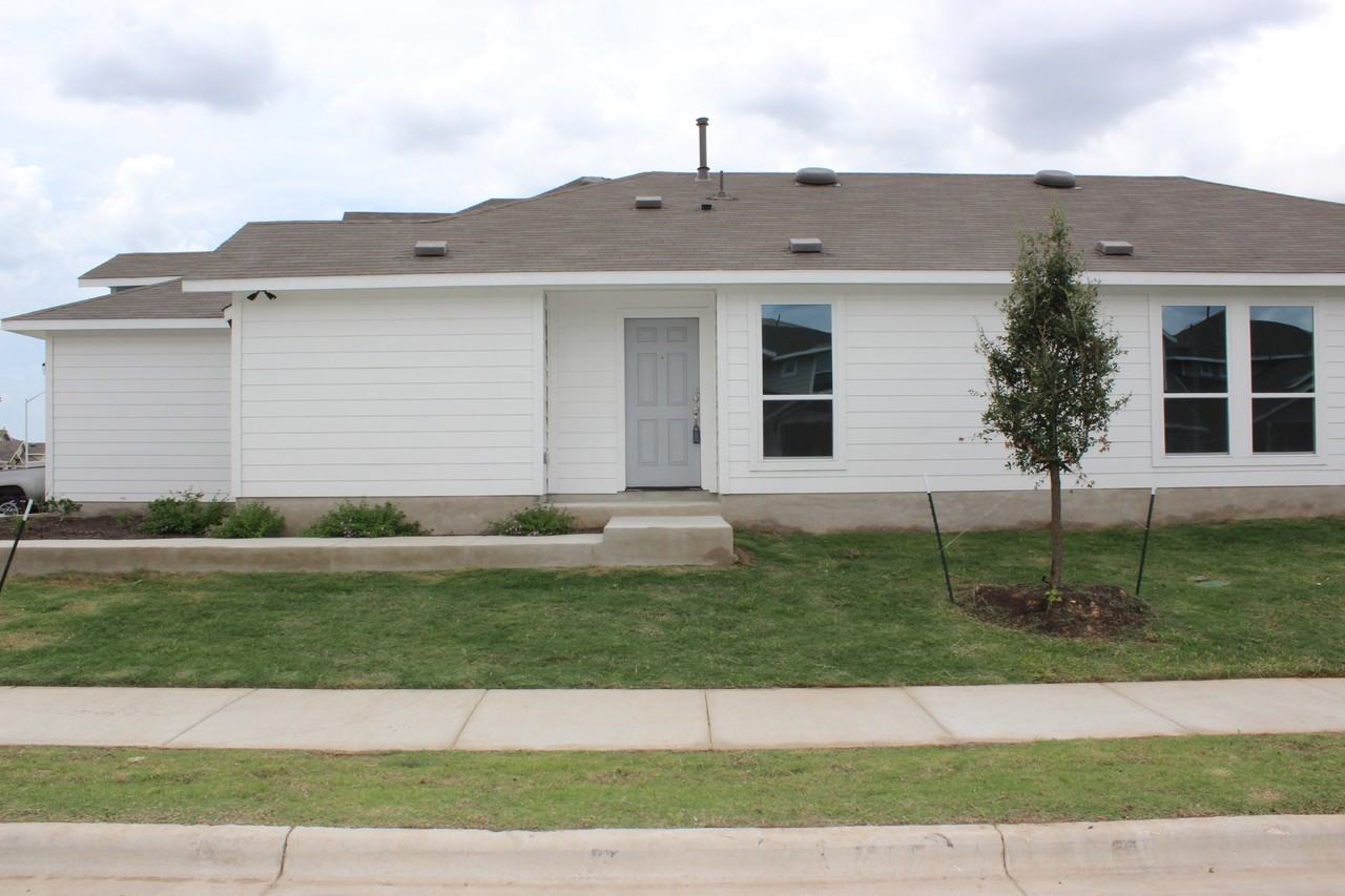 108 White Dunes Dr #1 - Photo 2 of 11