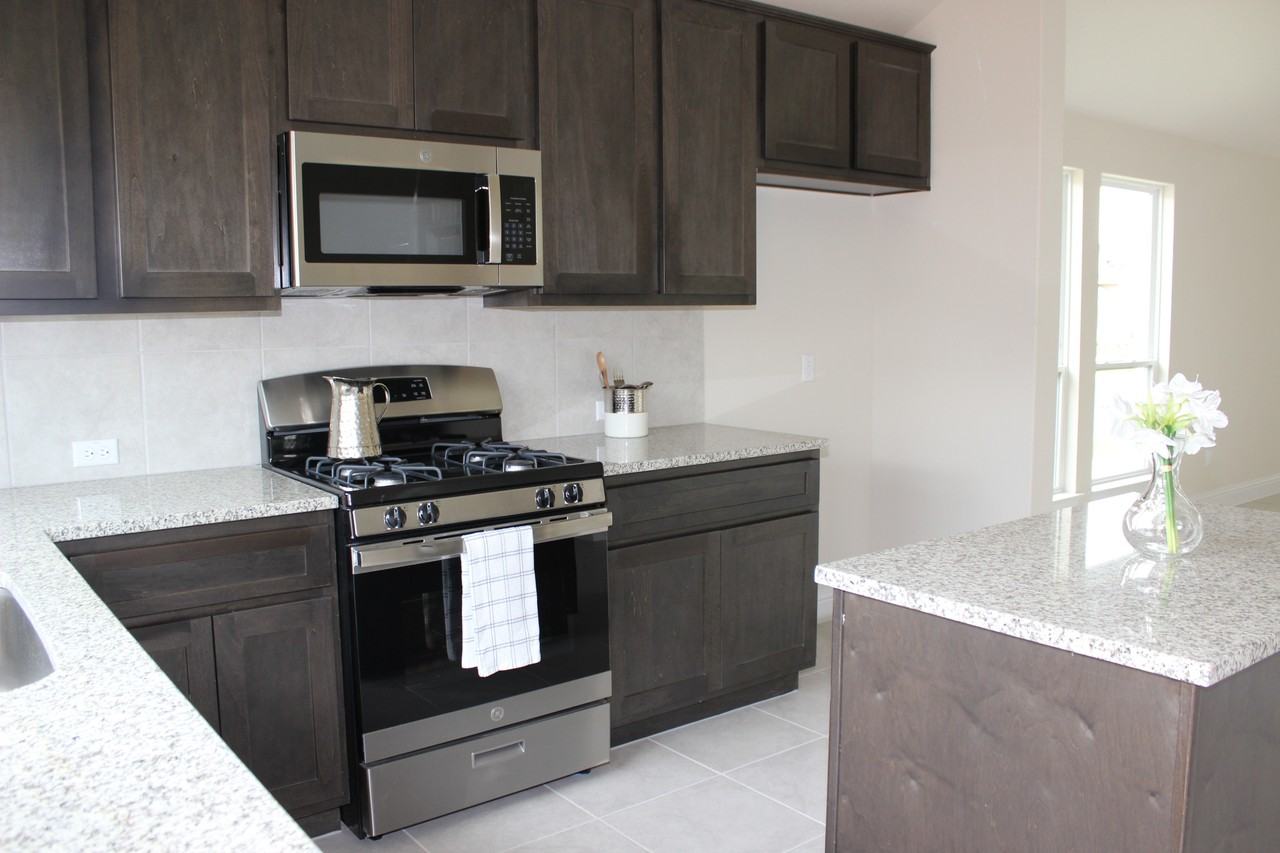 108 White Dunes Dr #1 - Photo 5 of 11