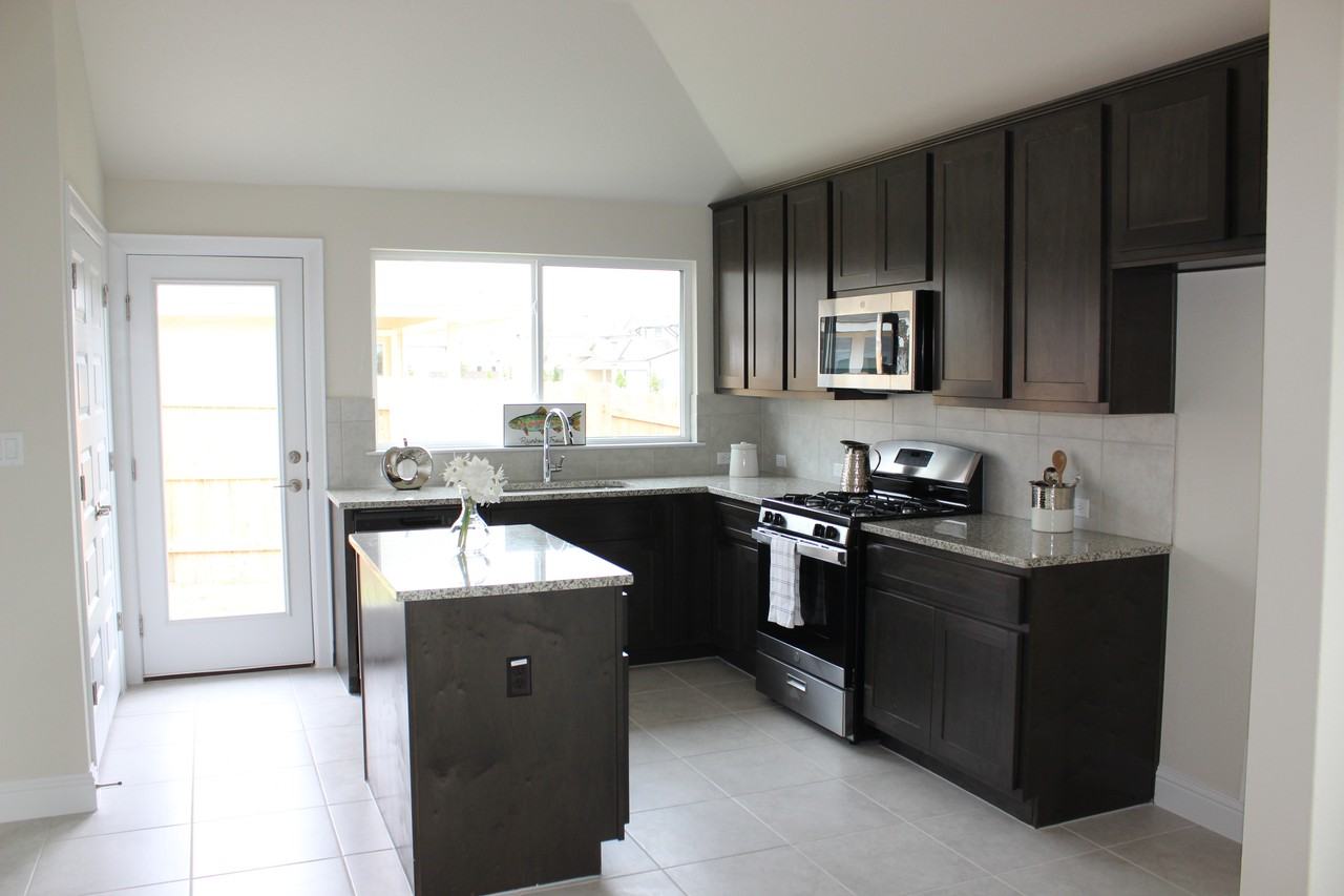 108 White Dunes Dr #1 - Photo 7 of 11