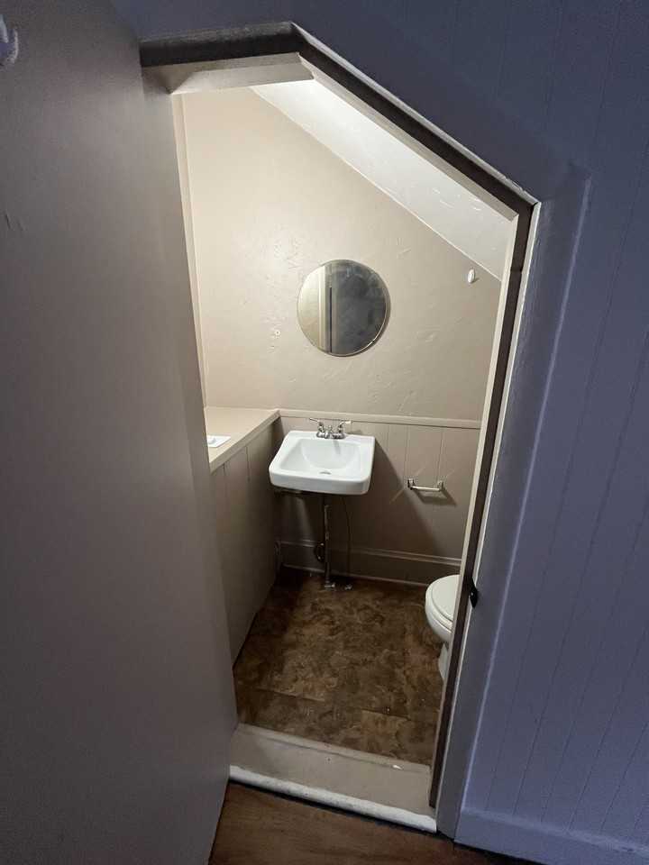114 Locust St - 114 A,B #114AB - Photo 4 of 8