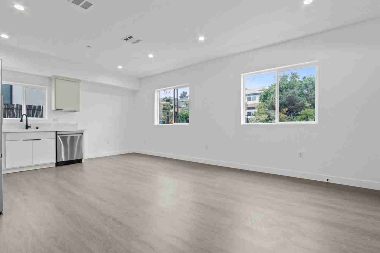 2512 Pennsylvania Ave #2512 - Photo 4 of 47