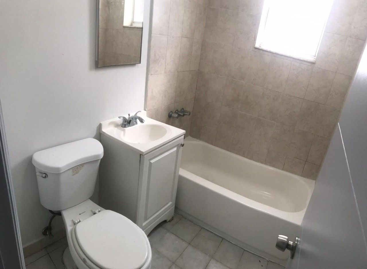 1805 Nw 2nd Ct - Photo 5 of 29