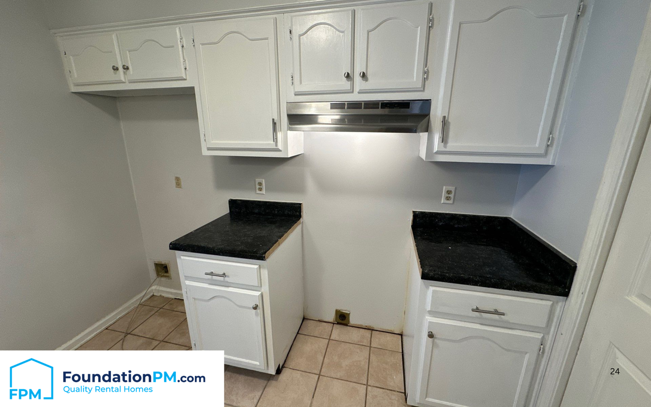 3892 Oak Branch Cir W #1 - Photo 5 of 25
