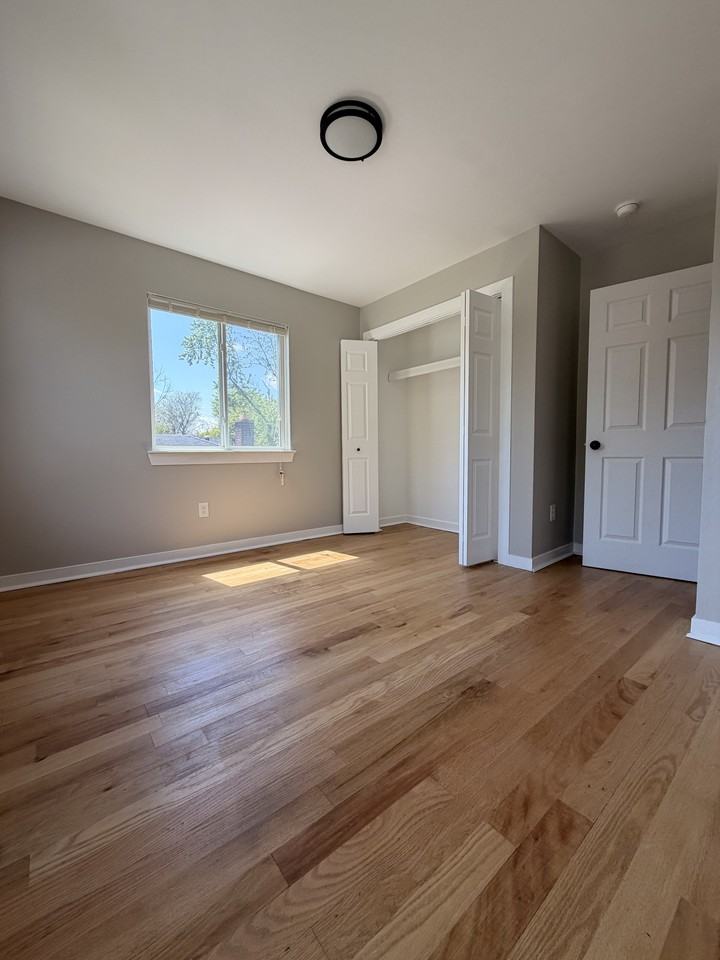 16823 Stahelin Ave #1 - Photo 6 of 14