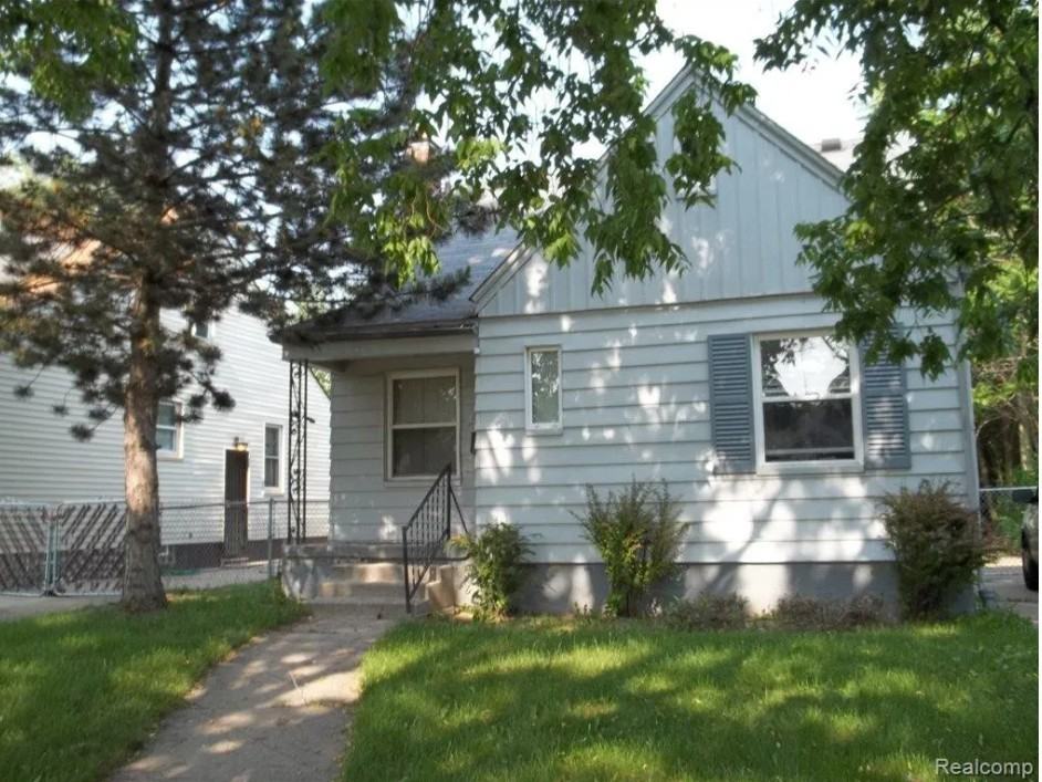 20242 Hickory St #1 - Photo 2 of 2