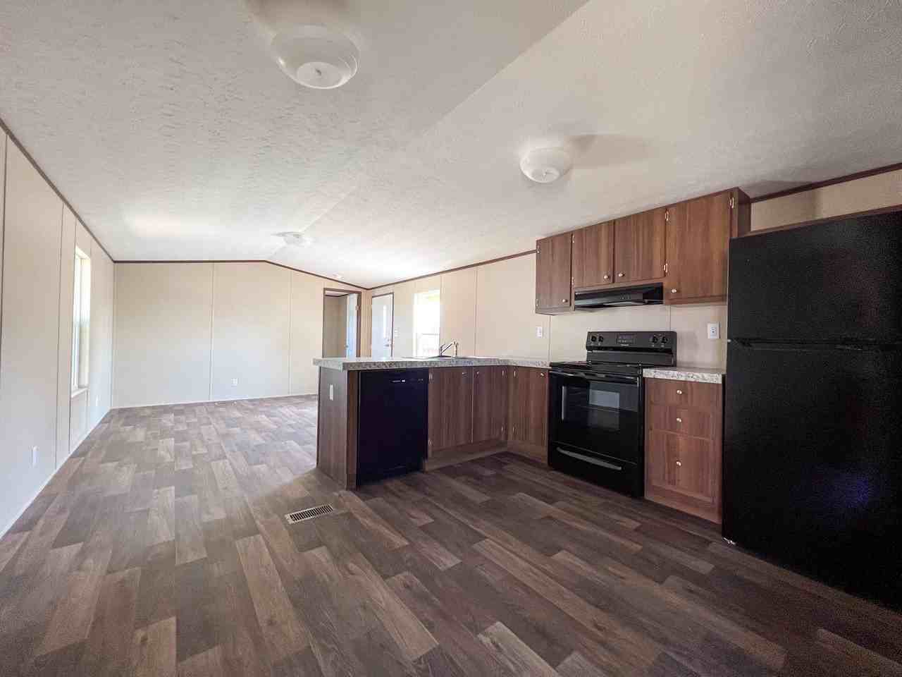 Rio Homes 168, LLC - Photo 5 of 10
