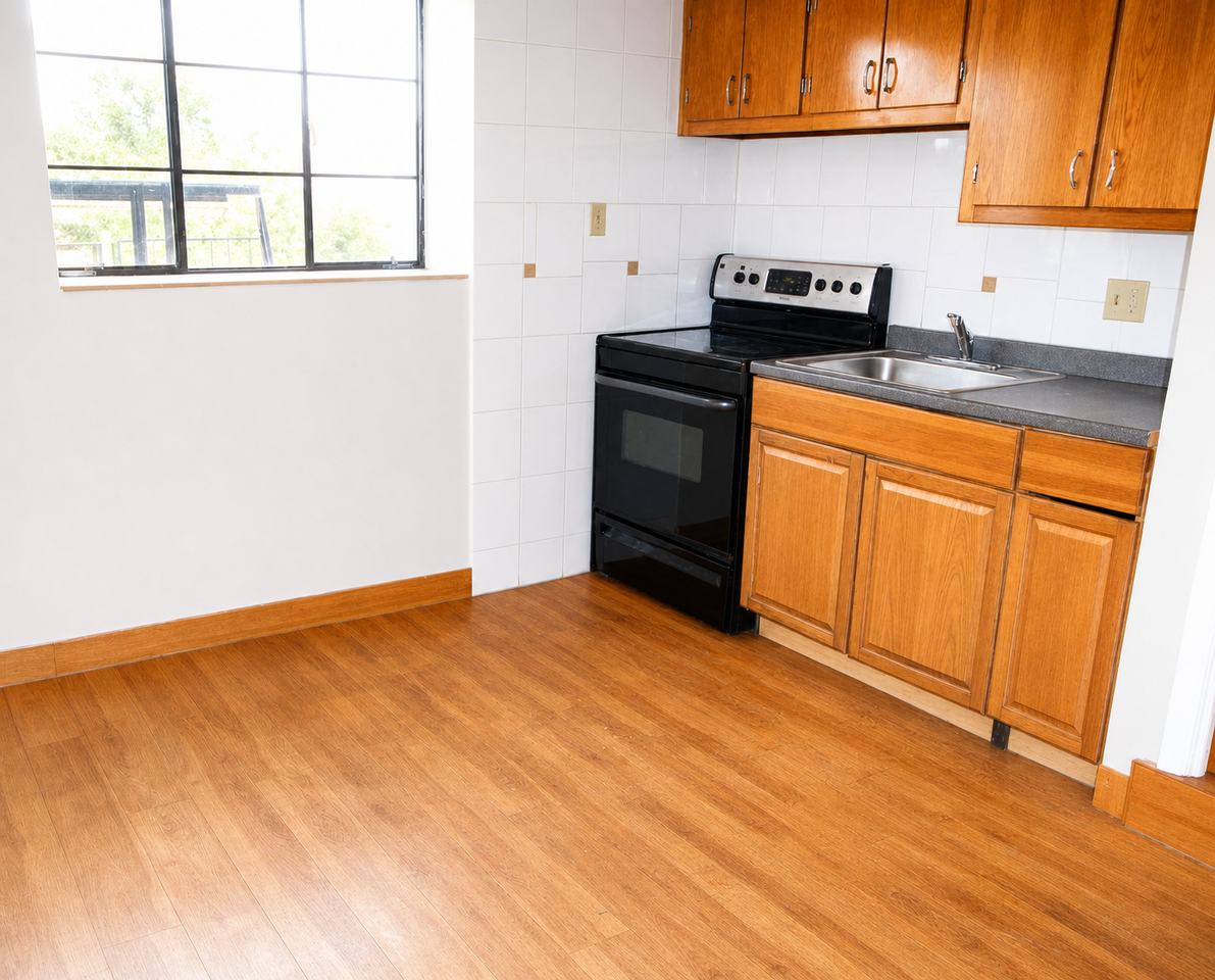 1690 POTOMAC AVEAPT 10 #10 - Photo 3 of 8