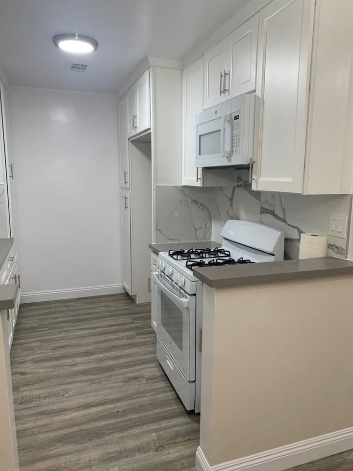 218-224 W. Olive St. - Photo 7 of 31