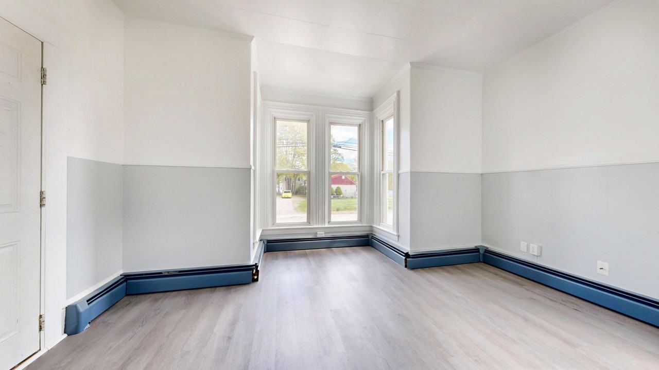 28 Mill St #B - Photo 6 of 8